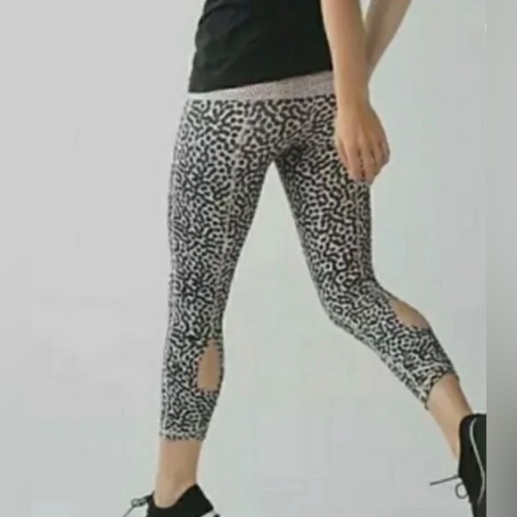 Lululemon SE Wunder Under DANCE Crop I ace spot dottie dash special edition SZ.8 - Picture 2 of 14